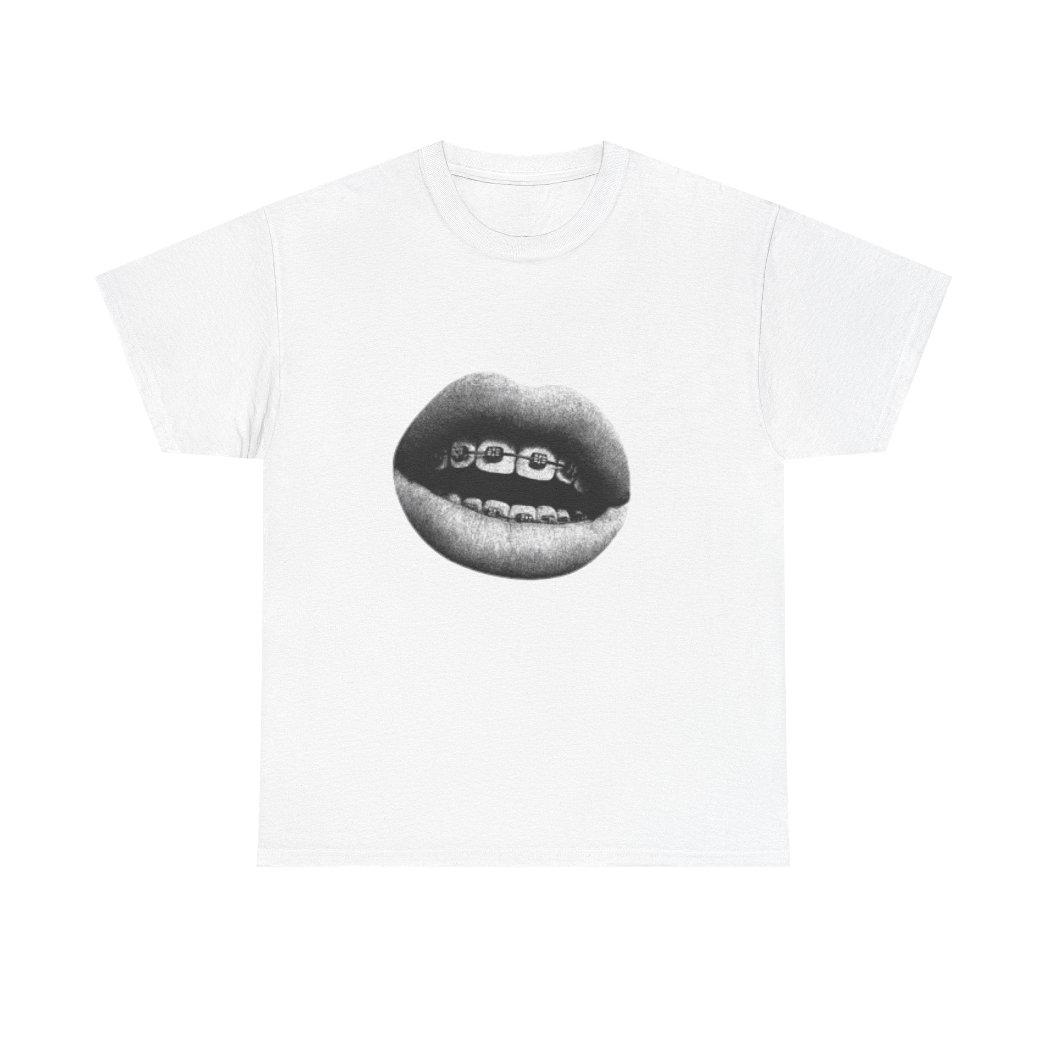 Grey smile graphic tee